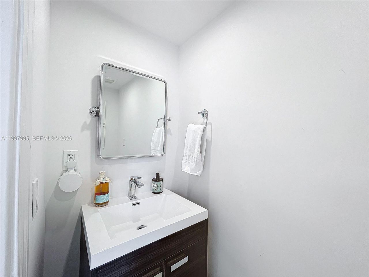201 Crandon Blvd, Unit 163, Key Biscayne, FL 33149 Photo