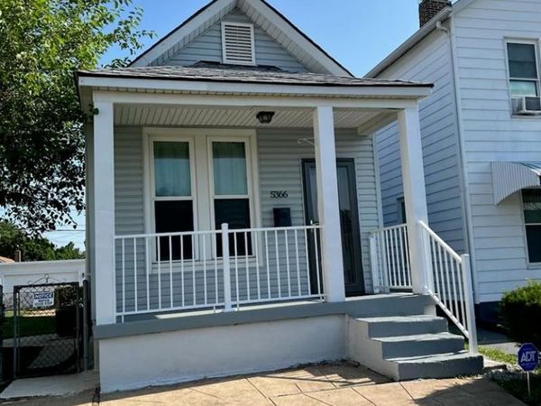 5366 Southwest Avenue, St Louis, MO 63139