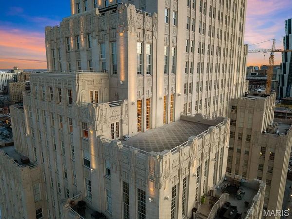 232 N Kingshighway Boulevard, Unit 1903, St Louis, MO 63108