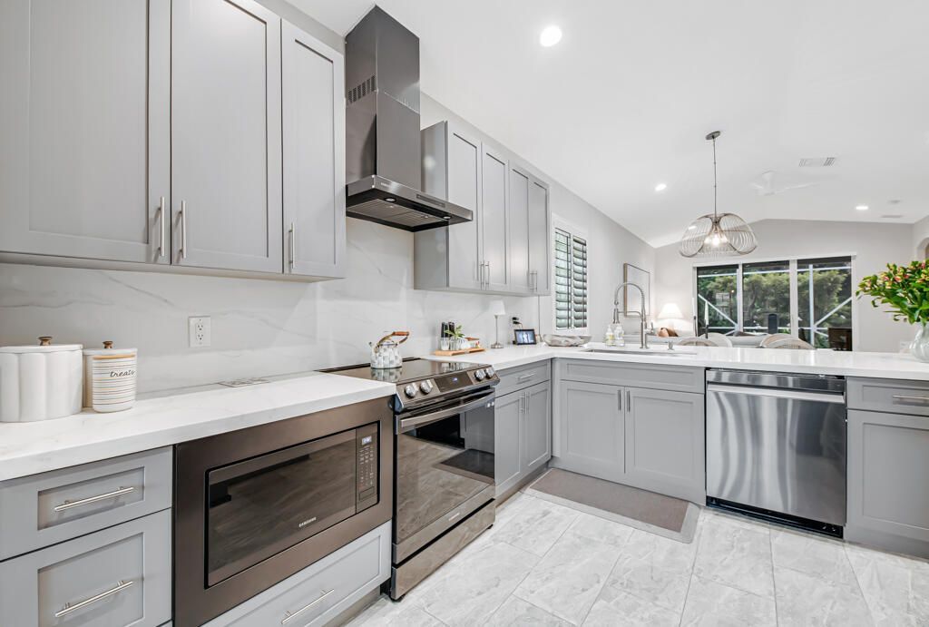 8203 Bellafiore Way, Boynton Beach, FL 33472 Photo