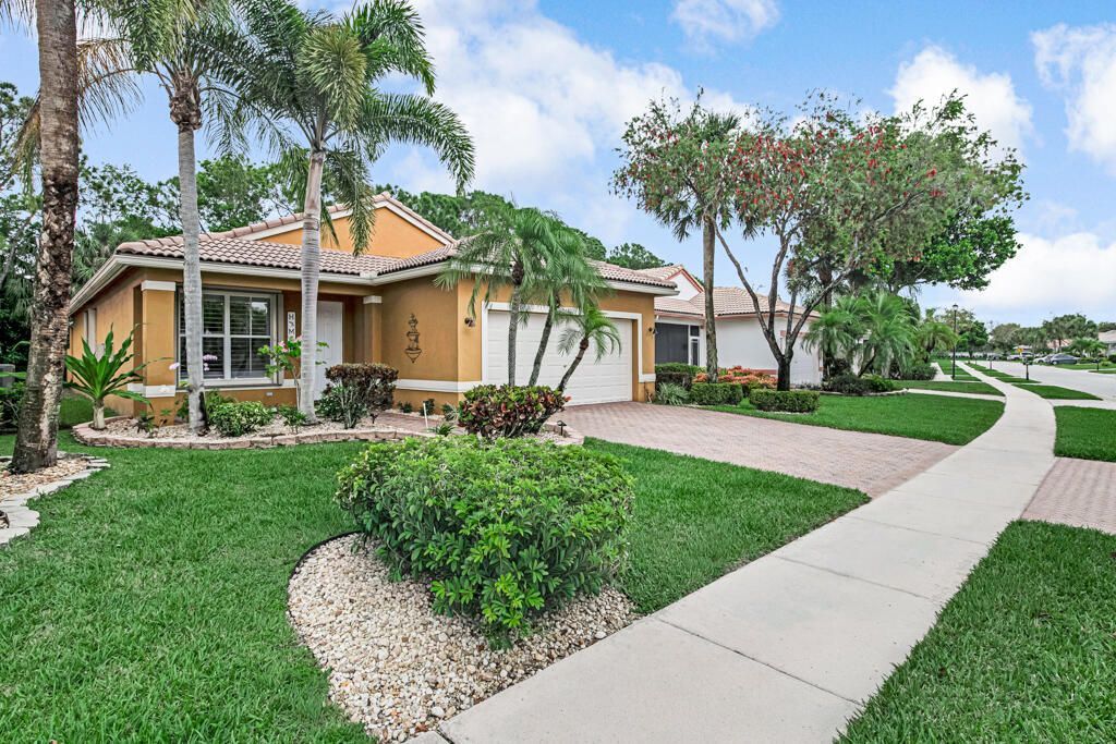 8203 Bellafiore Way, Boynton Beach, FL 33472 Photo
