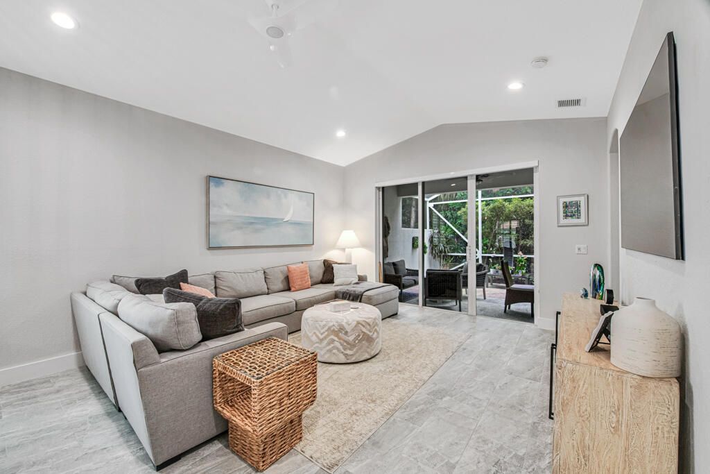 8203 Bellafiore Way, Boynton Beach, FL 33472 Photo