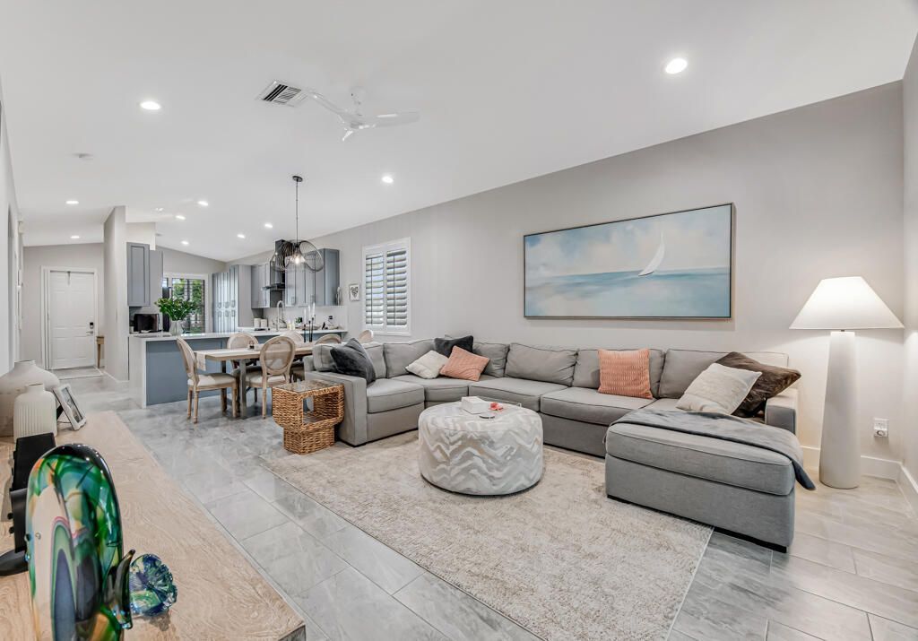 8203 Bellafiore Way, Boynton Beach, FL 33472 Photo