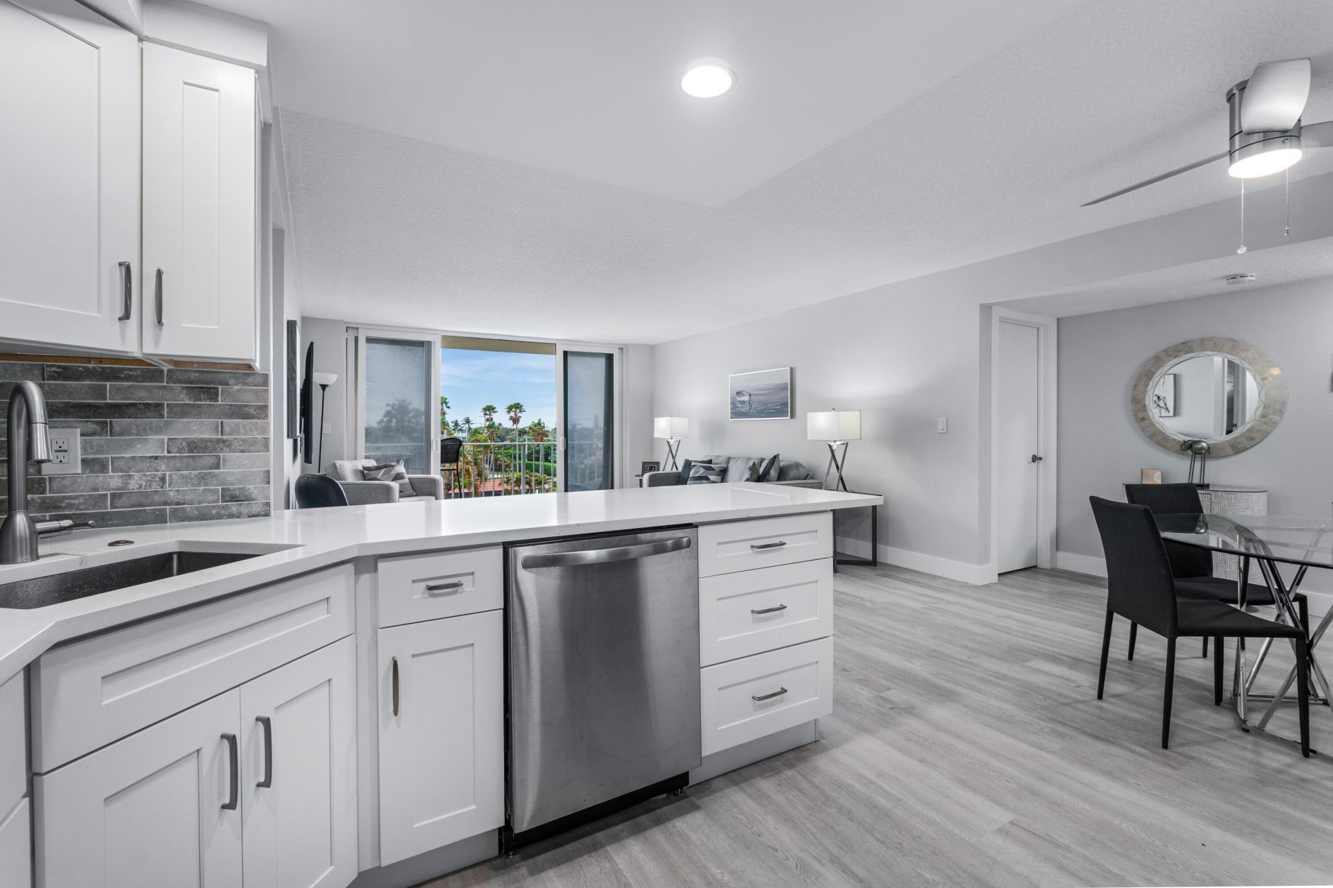 630 Ocean Drive, Unit 410, Juno Beach, FL 33408 Photo