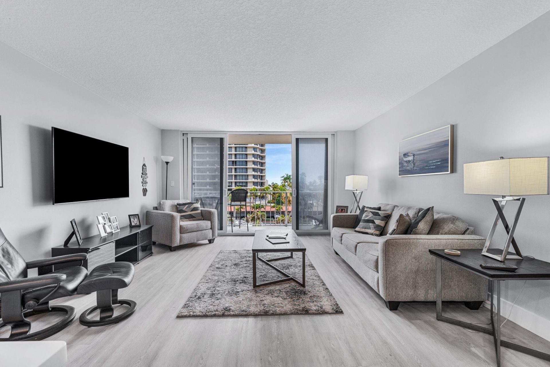 630 Ocean Drive, Unit 410, Juno Beach, FL 33408 Photo