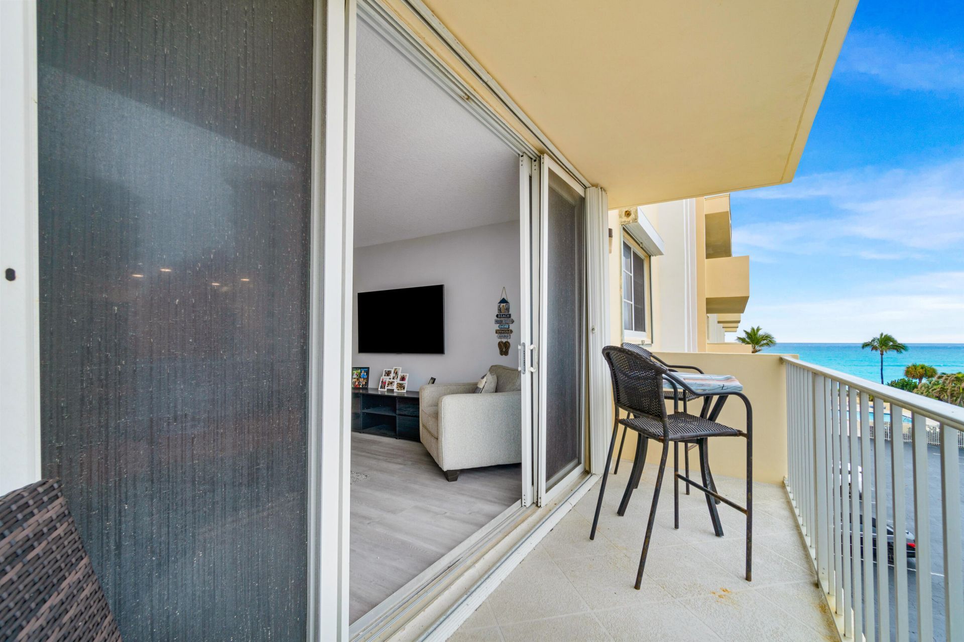 630 Ocean Drive, Unit 410, Juno Beach, FL 33408 Photo