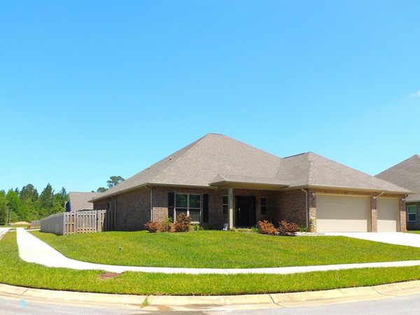 300 Charlton St, Cantonment, FL 32533