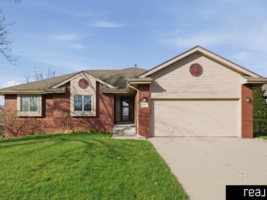 2013 Liberty Lane , Papillion, NE 68133