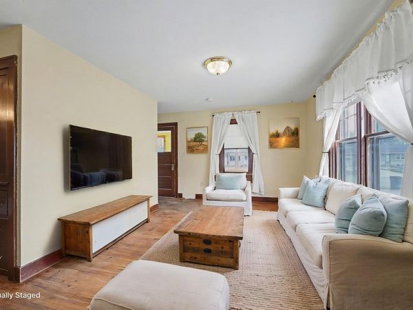 120 S Grove Street , Belle Plaine, MN 56011