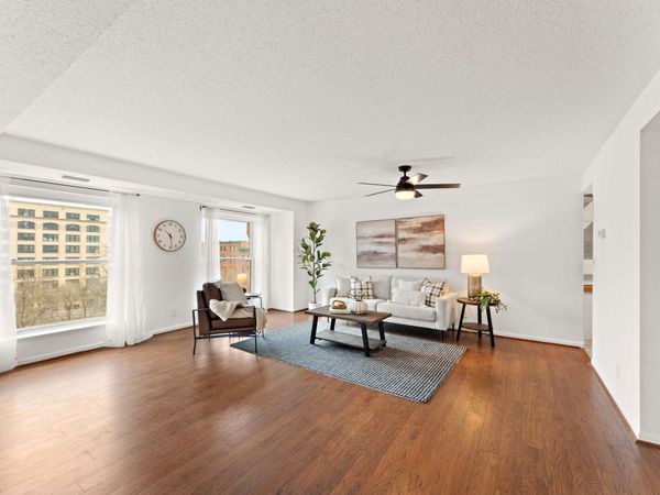 198 6th Street E, Unit 501, Saint Paul, MN 55101