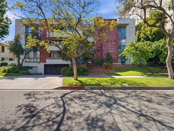 429 N Oakhurst Drive, Unit 301, Beverly Hills, CA 90210