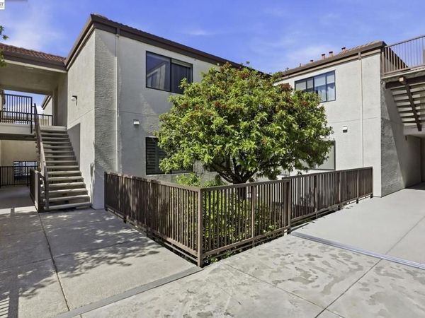 21103 Gary Dr, Unit 215, Hayward, CA 94546
