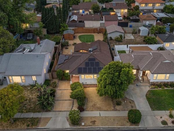 7039 Sylvia Avenue, Reseda, CA 91335