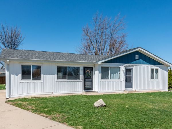 1140 Ohio Court, Aurora, IL 60505