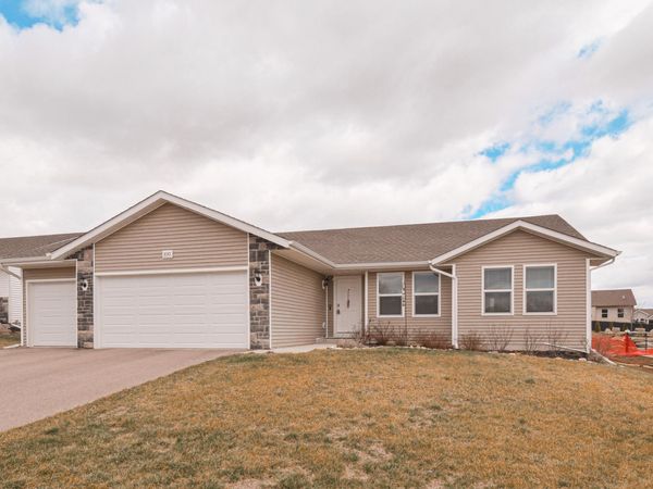 3130 Emerald Dr, Janesville, WI 53546