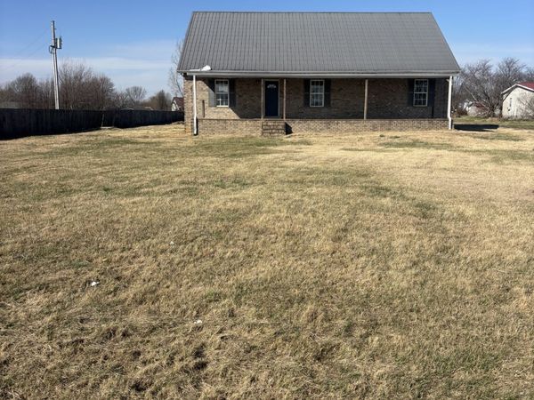 2075 Akersville Rd , Lafayette, TN 37083