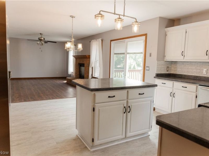 3069 W Castle Circle NW, Massillon, OH 44647 Photo 3