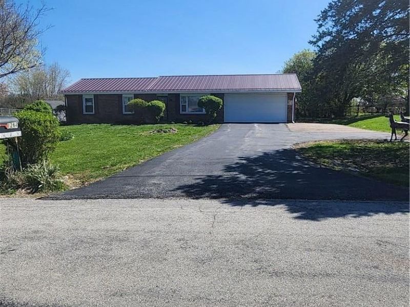 1262 Surface Road, Eaton, OH 45320 Photo 2