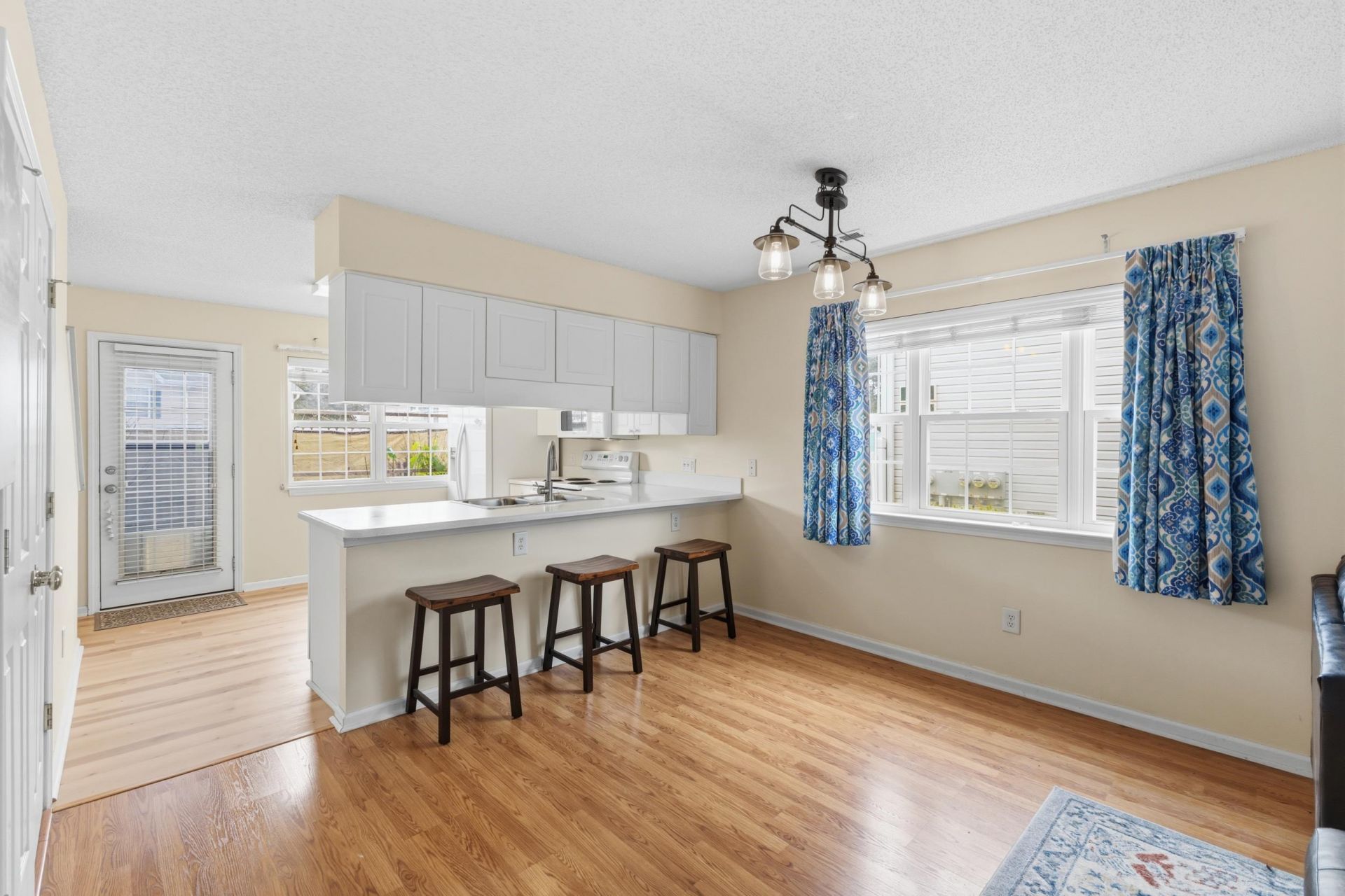 618 3rd Ave. S Photo 12