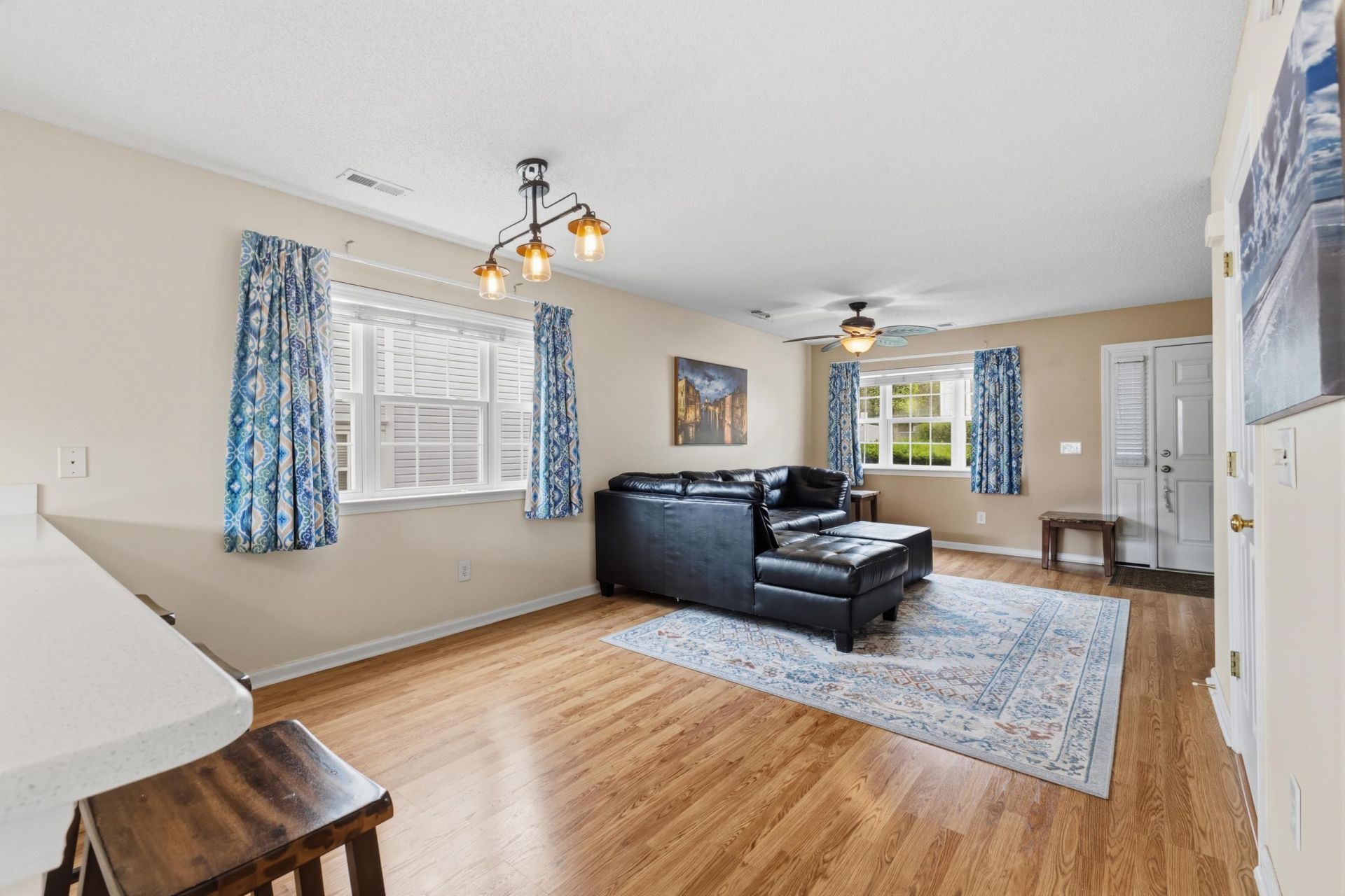 618 3rd Ave. S Photo 9