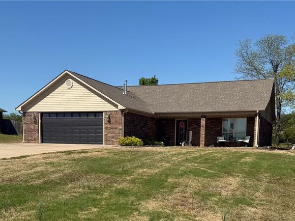 190 S 20th, Ozark, AR 72949