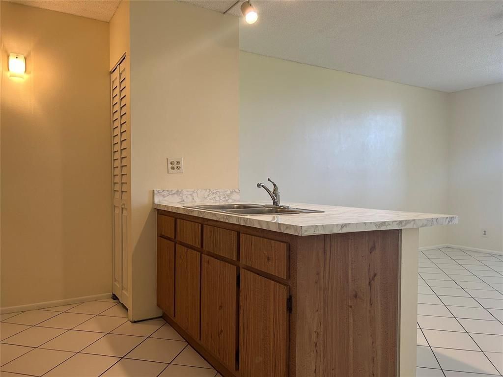 2401 Riverside Drive, Unit 308, Coral Springs, FL 33065 Photo