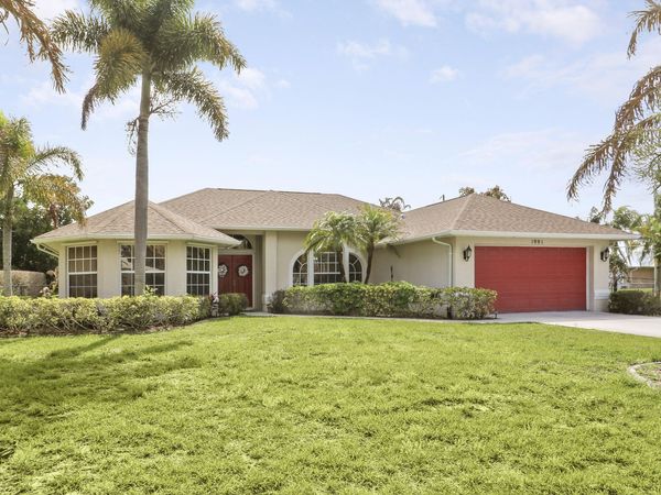 1991 SE Manth Lane, Port St. Lucie, FL 34983