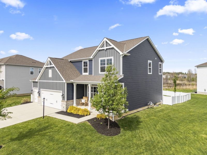 194 Deanscroft Drive, Pickerington, OH 43147 Photo 2