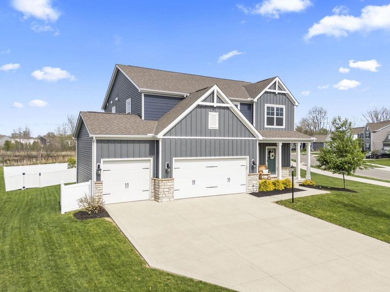 194 Deanscroft Drive, Pickerington, OH 43147 Photo 3