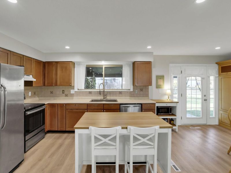 393 Seven Pines Drive, Pickerington, OH 43147 Photo 8
