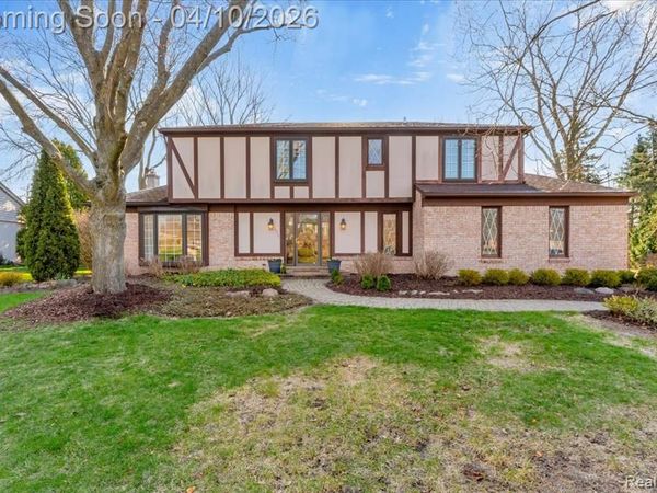 16516 Dundalk Lane, Northville Twp, MI 48168