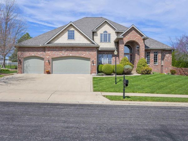 5903 W IVYBRIDGE Place, Peoria, IL 61615