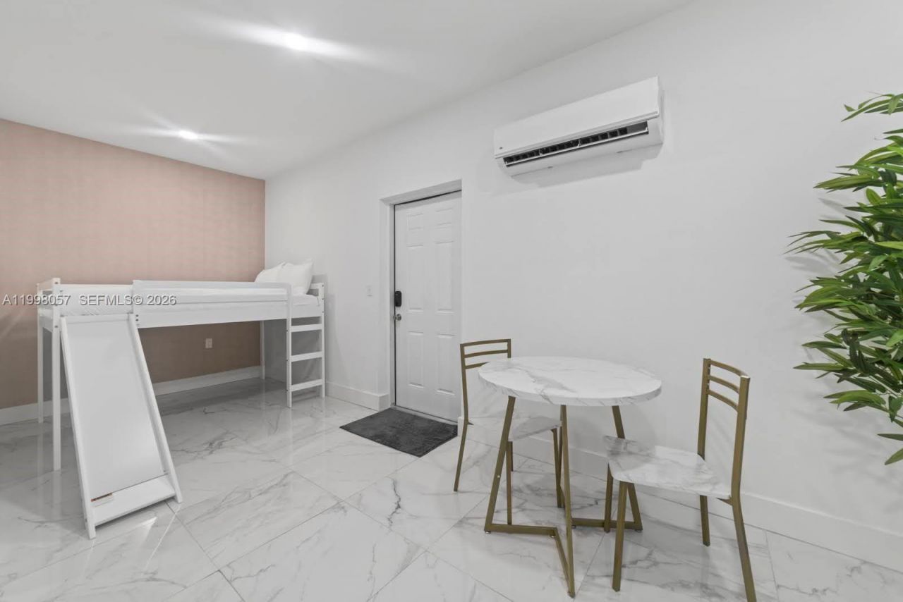 Please Call For Address, Miami, FL 33175 Photo