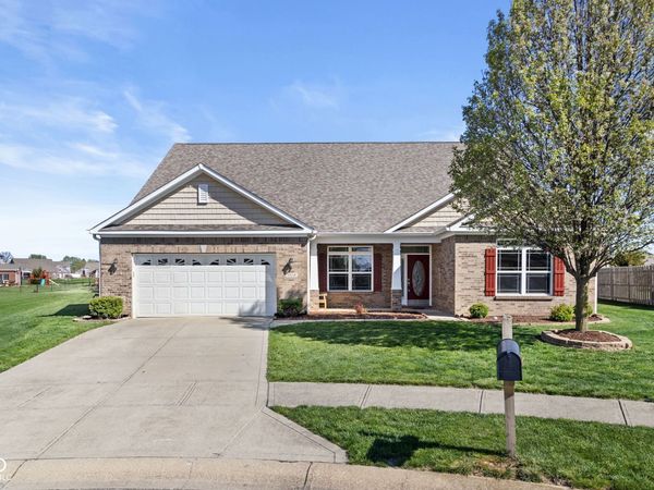 4618 W Dane Court, New Palestine, IN 46163