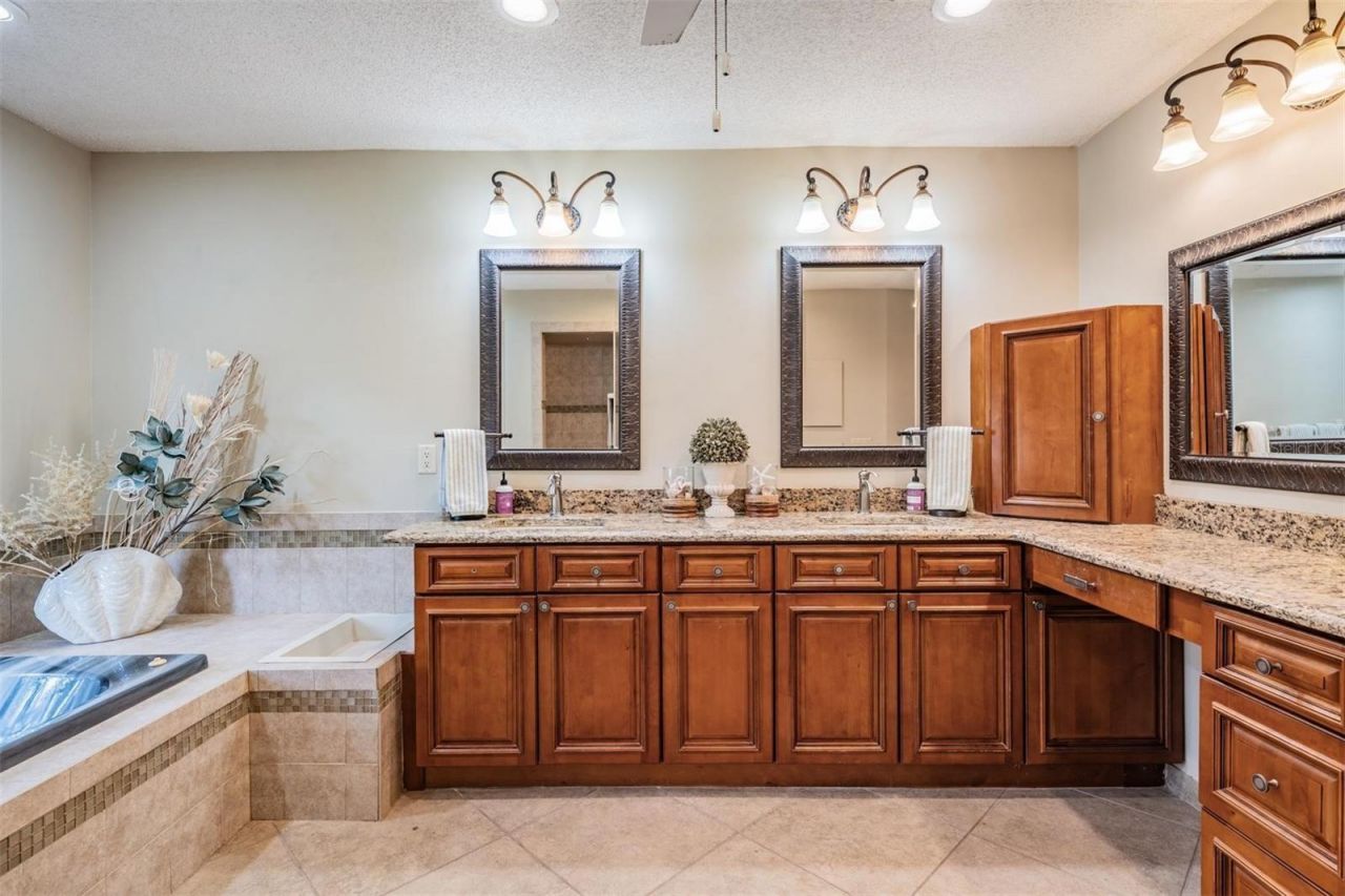 3428 Valley Ranch Drive, Lutz, FL 33548 Photo