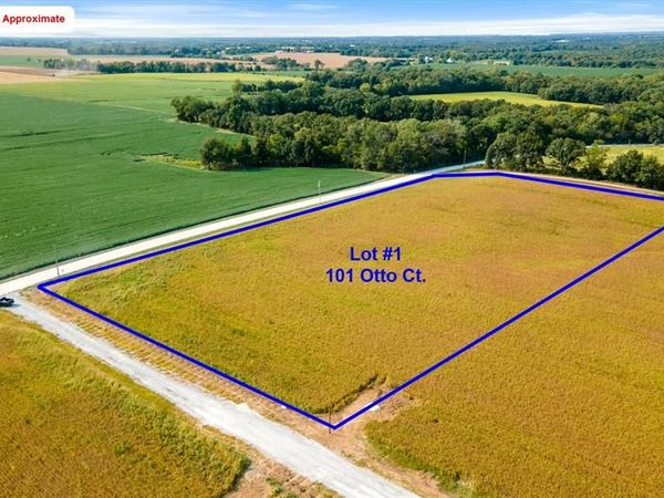 101 Otto Court, Silex, MO 63377