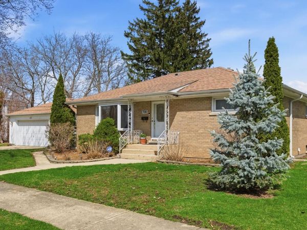 700 Ford Avenue , Elgin, IL 60120