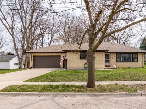 63 S Union Street , Elgin, IL 60123