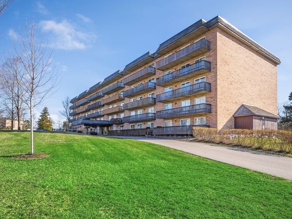 8025 WOODGLEN Lane , Unit 207, Downers Grove, IL 60516