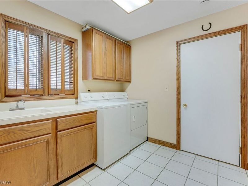 17500 Alexander Road, Walton Hills, OH 44146 Photo 16