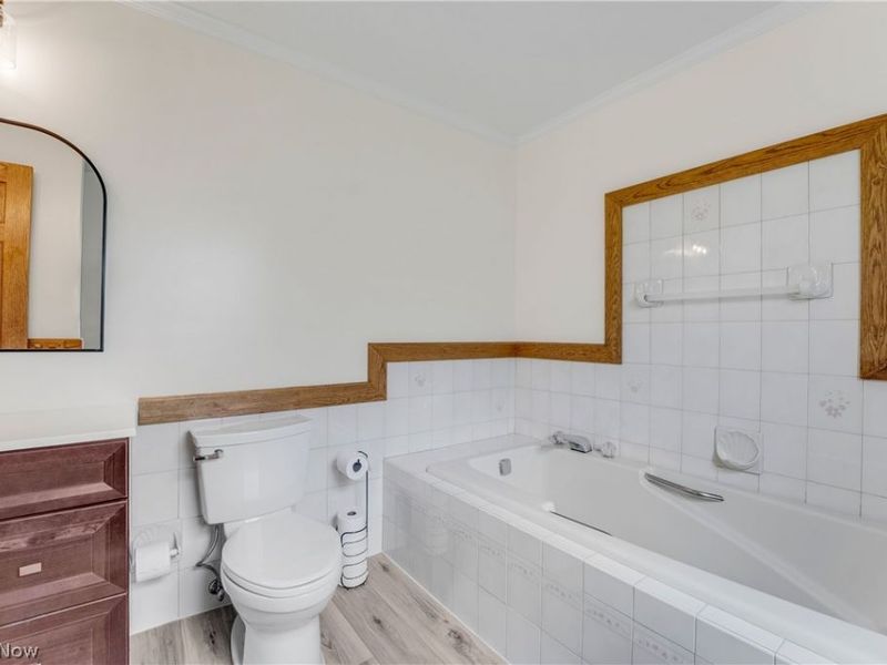 17500 Alexander Road, Walton Hills, OH 44146 Photo 20