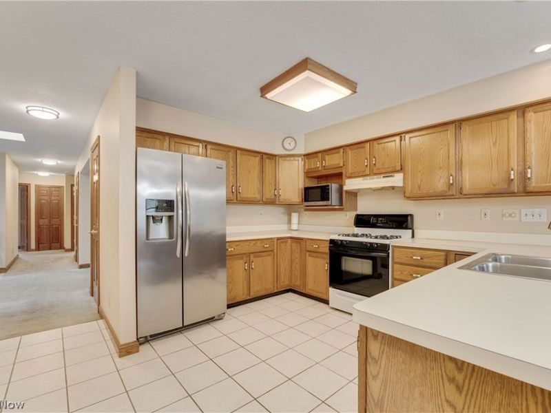 17500 Alexander Road, Walton Hills, OH 44146 Photo 5