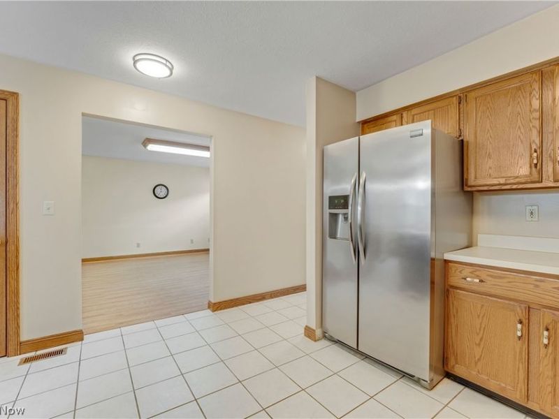 17500 Alexander Road, Walton Hills, OH 44146 Photo 8