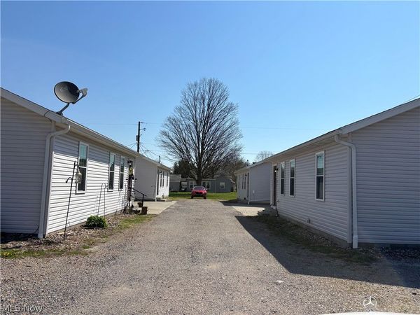 623 11th Drive NW, New Philadelphia, OH 44663