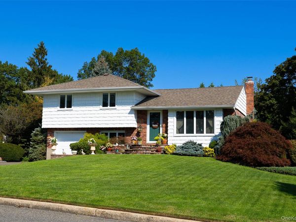 48 Roxbury Drive, Commack, NY 11725