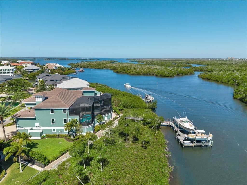 17049 Marina Cove Ln, Fort Myers, FL 33908 Photo