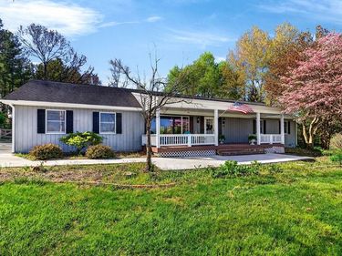 153 THOROFARE RD, CRIMORA, VA 24431