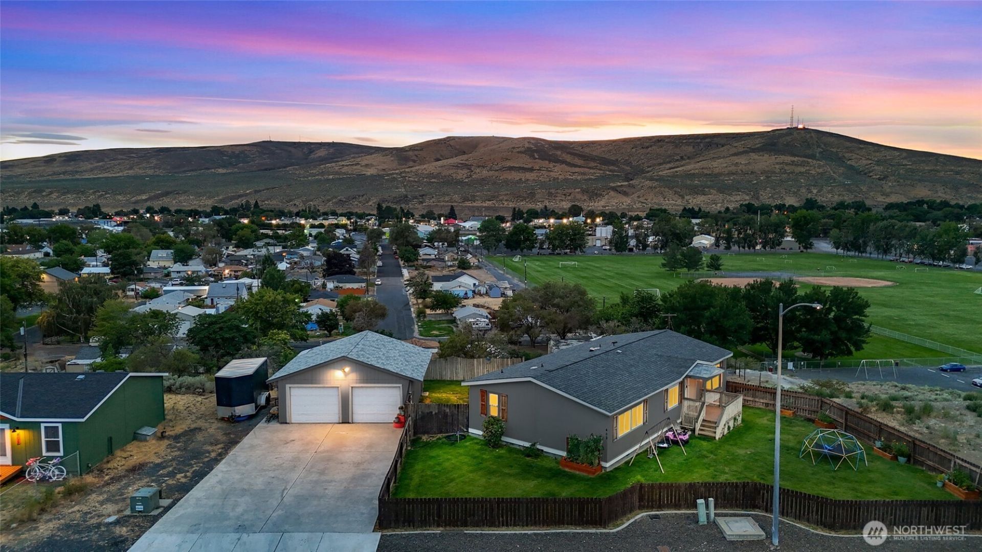 403 Hilltop Drive, Ephrata, WA 98823 Main Photo