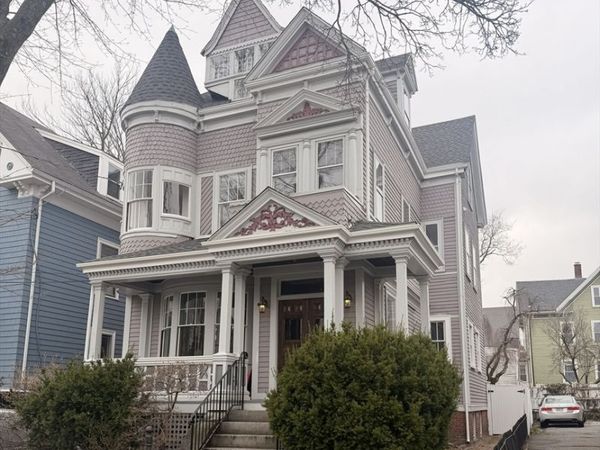 9 Forrester St, Salem, MA 01970