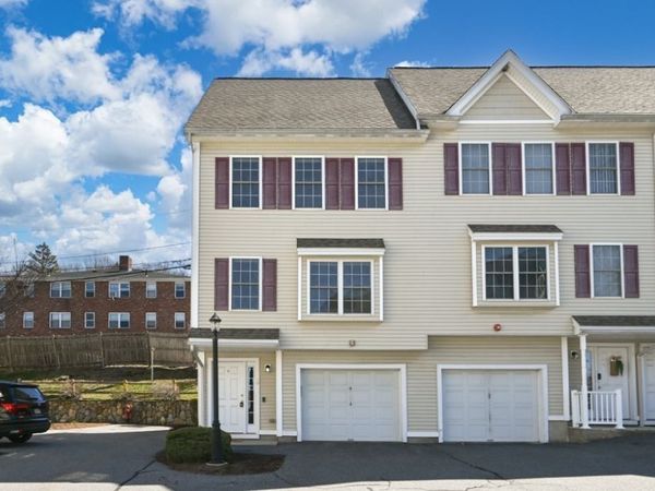 15 Alton St, Unit 9, Lowell, MA 01852